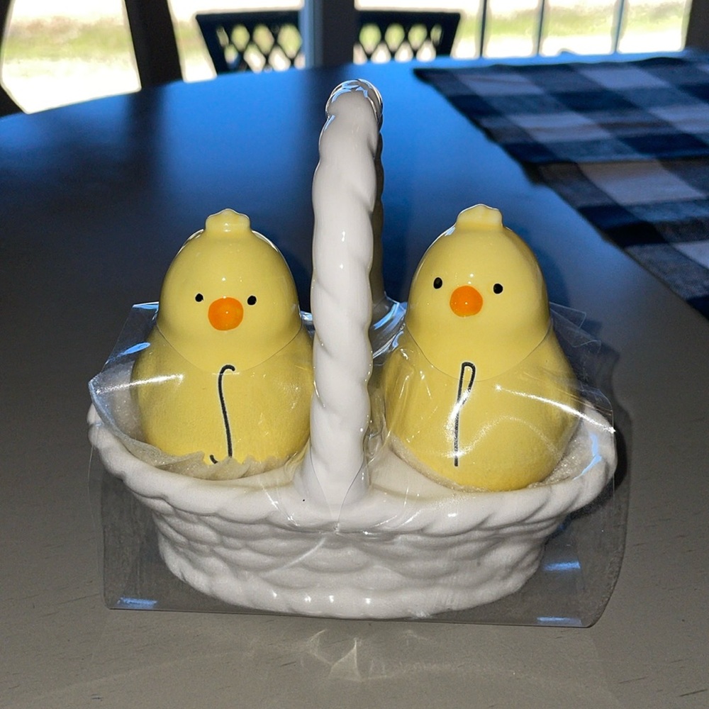 Rae Dunn Chicks Salt & Pepper Shakers